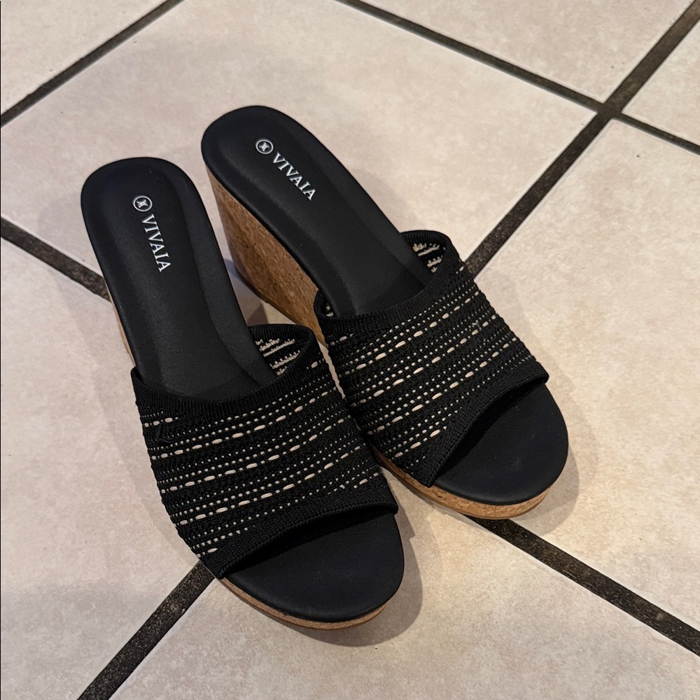 VIVAIA Black and Tan Wedge Sandals for Women